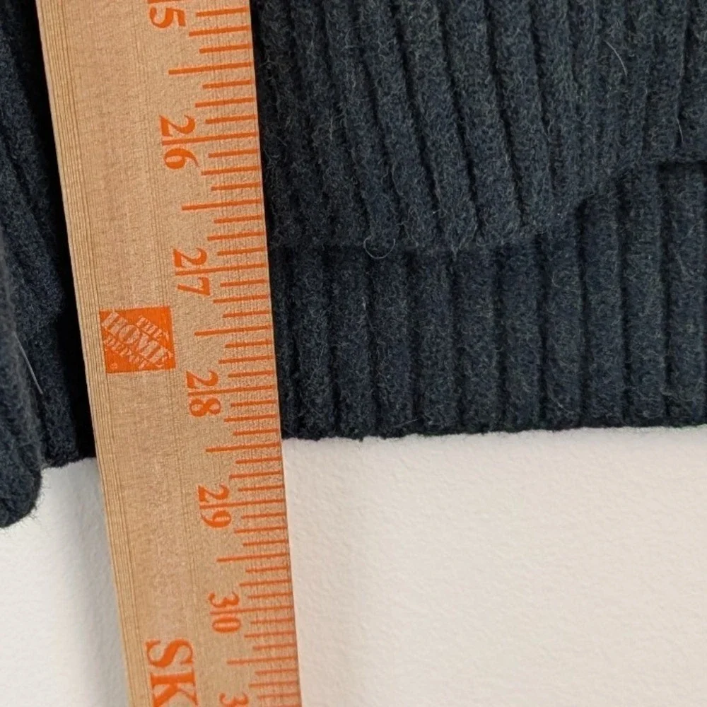 Abercrombie & Fitch Mens V-Neck Sweater Charcoal Gray Knit Large